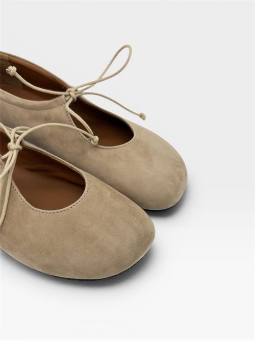 Ballerine in suede con laccetto da donna IL LACCIO | 5340SUEDEMANDORLA